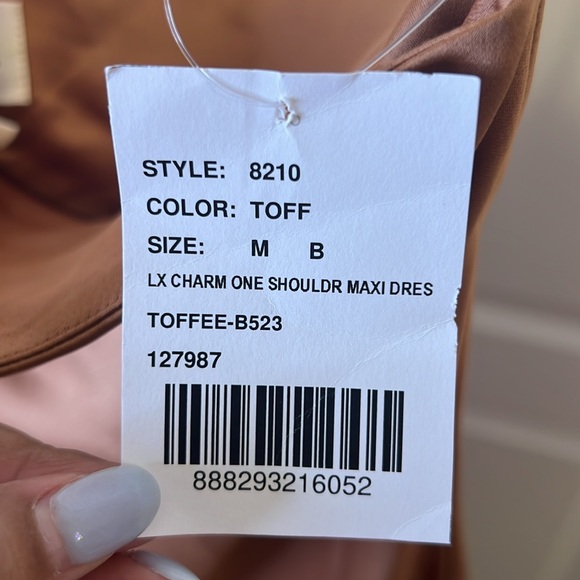 Social Toffee Dress - Picture 6 of 7